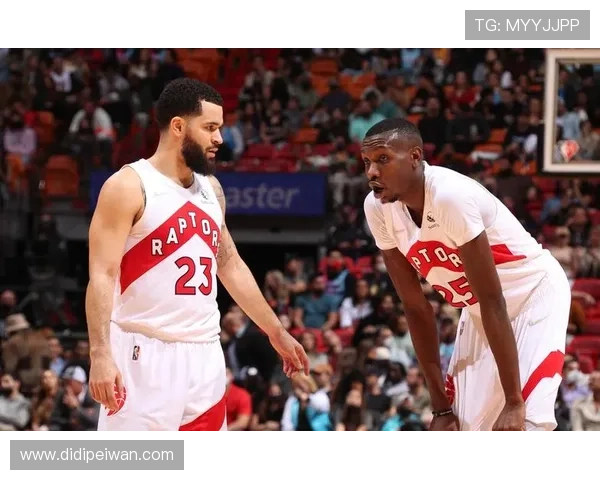 阿德巴约砍21+8 热火险胜雄鹿迎七连胜